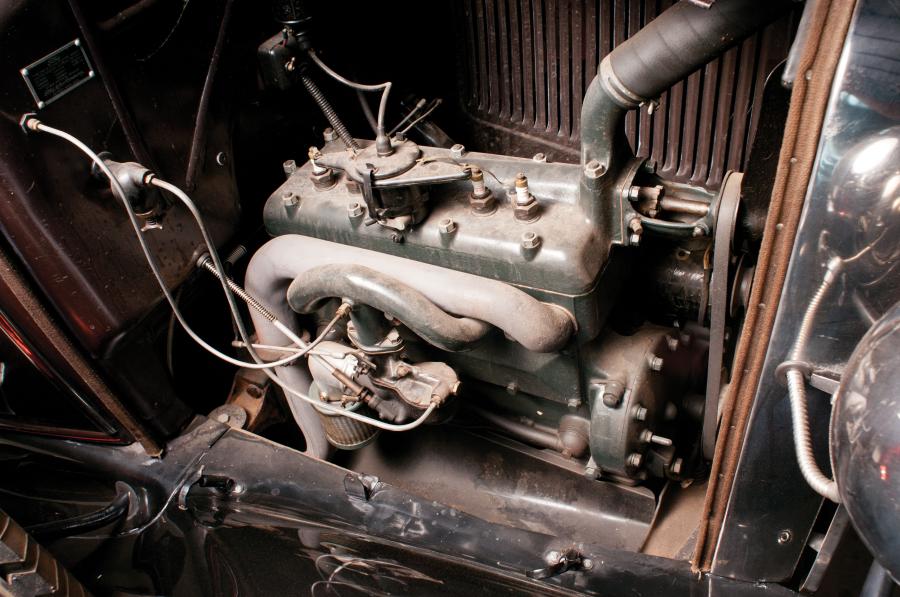 Моторный отсек Ford Model A Roadster (40B) 1930 года  (фото 41 из 63)